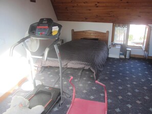 2 bedrooms, iron/ironing board, WiFi, bed sheets - Village house with 2 bedrooms, garden and outdoor swimming pool (Distré)