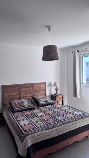 2 bedrooms, iron/ironing board - Quiet apartment on the heights of Calvi - Pets allowed (Calvi)