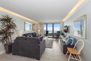 TV - South Seas Tower 4 18th Floor King Suite 2/2 (Marco Island)