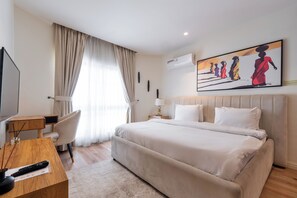 Single Room | Desk, laptop workspace, blackout drapes, iron/ironing board - Aima Apartments  (Lekki)