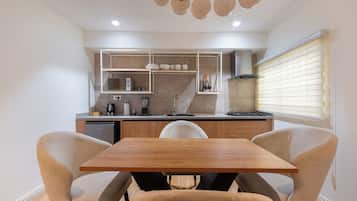 Apartment | Dining