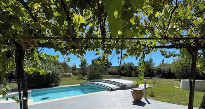 Aux portes de Montpellier - Maison de campagne 8 Ă 10 personnes