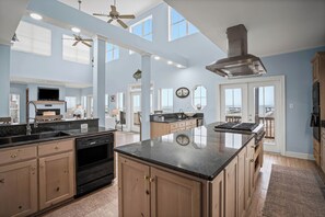 Stovetop, dishwasher - 3 Bedroom Home directly on the Mississippi Sound with private dock (Dauphin Island)
