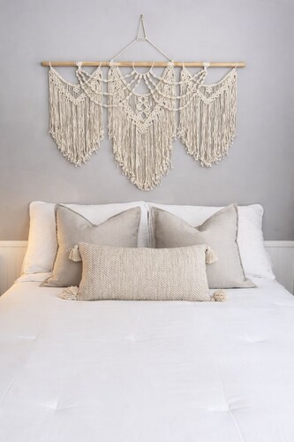 Private Studio • Central Tampa • Near Downtown & Zoo • Kitchen • Free Parking