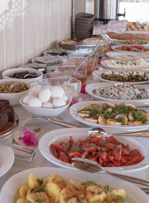 Thức ăn và đồ uống