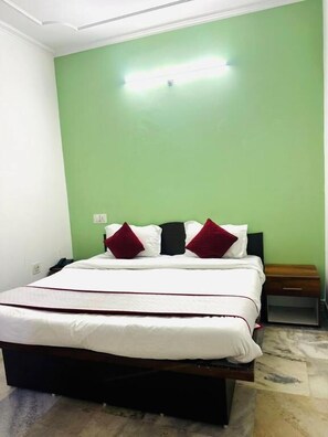 Deluxe Double Room, Balcony, City View | Free WiFi - Angel paradise (Jaipur)