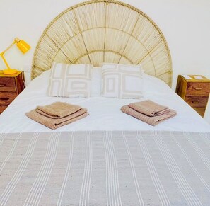 3 chambres, fer et planche à repasser, lit parapluie, Wi-Fi gratuit