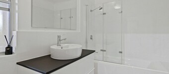 Macquarie Lodge Apartments