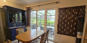 House | Dining - Bungalow in Schlowe Am See (Borkow)