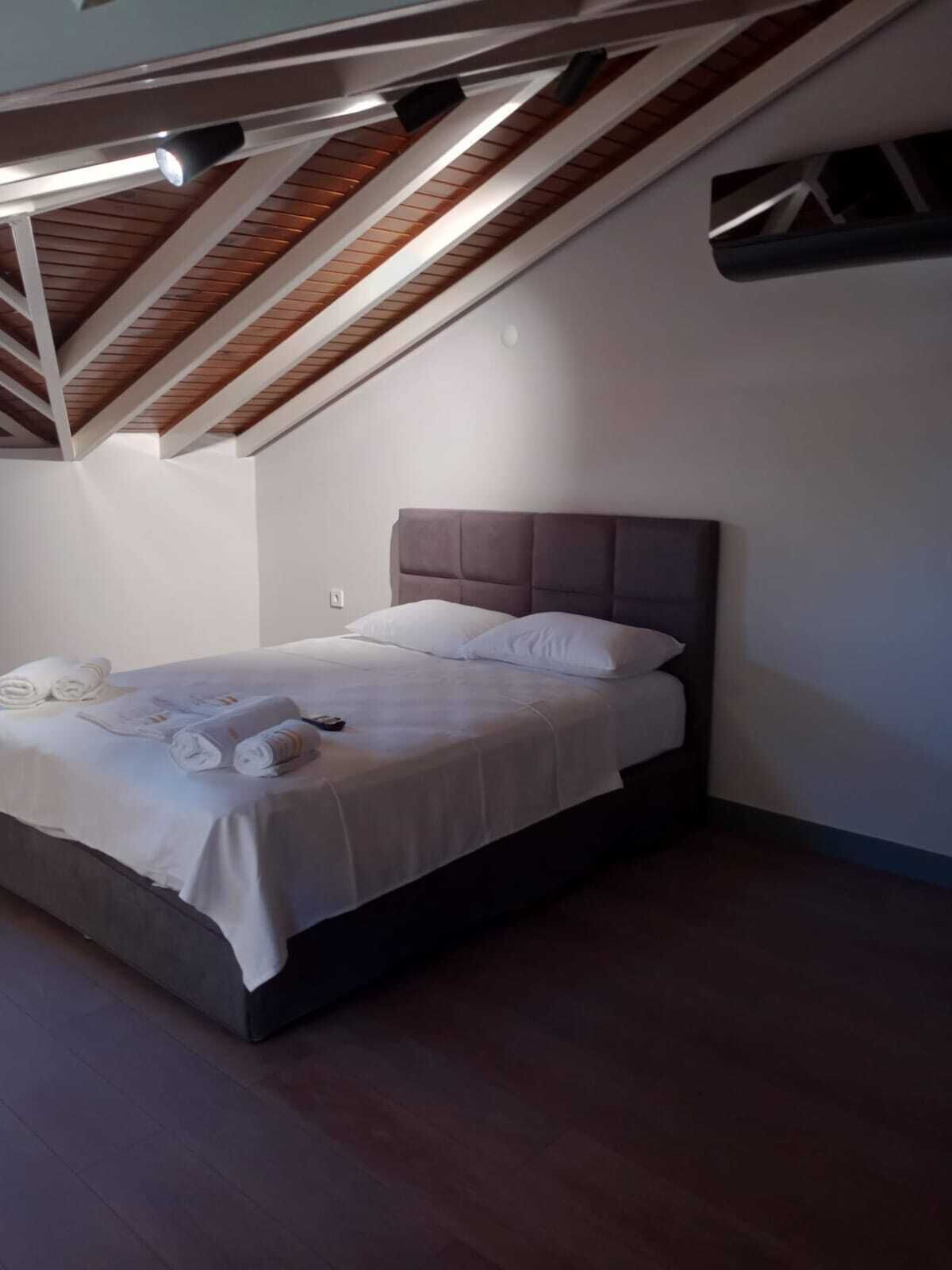 Standard Penthouse, City View