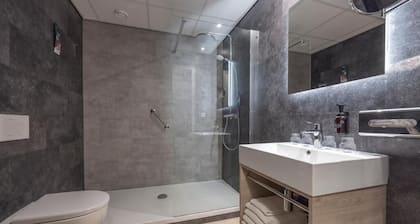 Unwind in a Room w/ Stunning Views & Relaxing Atmosphere! Indoor Pool, Parking!