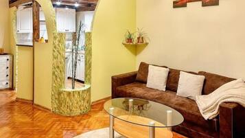 Televisión y chimenea