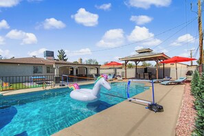 室外泳池、暖水池