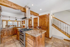 Fridge, oven, coffee/tea maker, toaster - Park City Family Retreat Hot Tub Pet Friendly 177 3 Bedroom Condo (Park City)
