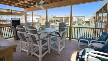 House, 2 Bedrooms | Outdoor dining