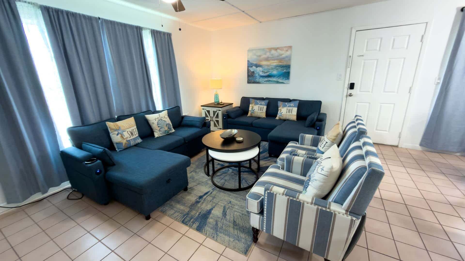 Apartment, 2 Bedrooms | Living area