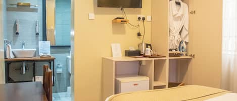 5 habitaciones y caja de seguridad en la habitación
