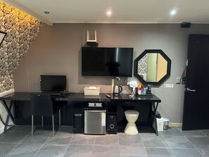 Basic Double Room | Interior