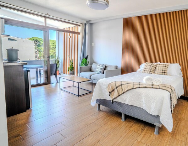 Room - Private Studio in Okland zone 10 (Ciudad de Guatemala)