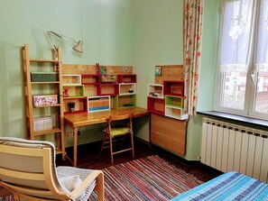2 室のベッドルーム、WiFi、ベッドシーツ