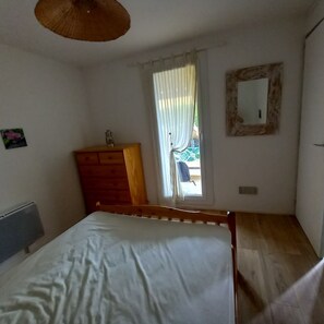 2 bedrooms, iron/ironing board - Cap d'Agde, Garden level Res. Agathe Plus, near Roquille and Mole beaches (Agde)