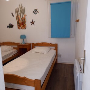 2 bedrooms, iron/ironing board - Cap d'Agde, Garden level Res. Agathe Plus, near Roquille and Mole beaches (Agde)