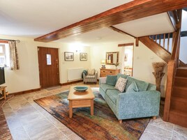 House, 1 Bedroom, Balcony | Living room