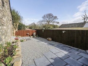 Terrace/patio - A Beautiful Cottage in the Snowdonia National Park (Tywyn)
