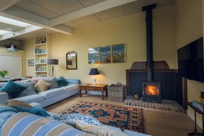 Living area - Cosy barn in Devon.Set within wonderful countryside- 15 mins from Jurassic coast (Axminster)