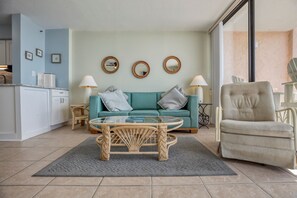 TV - Oceanfront 1 BR Condo - Carolina Reef #705 (North Myrtle Beach)