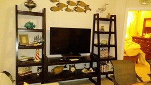 2 bedrooms, iron/ironing board, WiFi, bed sheets - Perfect 3-bedroom apartment with AC in charming Punta Gorda (Punta Gorda)