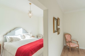 2 chambres, fer et planche Ă repasser, Wi-Fi, literie fournie