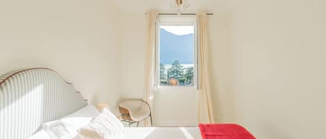 2 slaapkamers, een strijkplank/strijkijzer, wifi, beddengoed