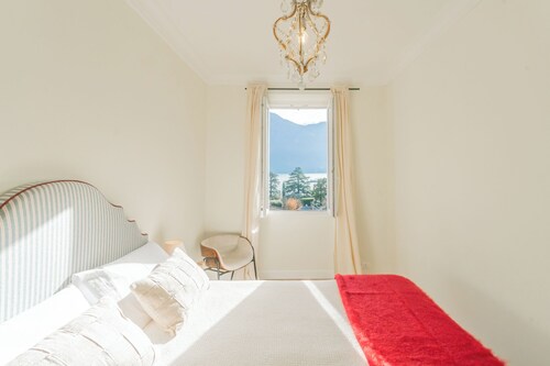 Lake view boutique apartment in Tremezzina (very close to villa Carlota)