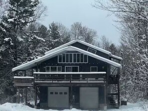 Exterior - Private Adirondack Family Retreat. (Moriah)