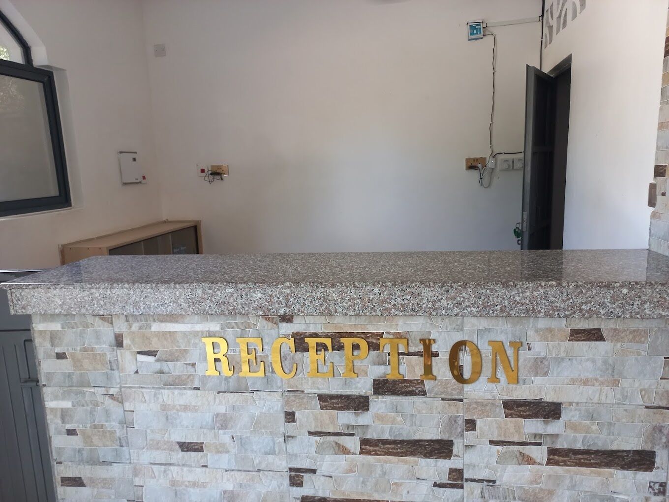 ฝ่ายต้อนรับ