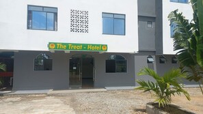 Exterior - The Treat Hotel Mtwapa (Mtwapa)