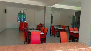 Restaurant - The Treat Hotel Mtwapa (Mtwapa)