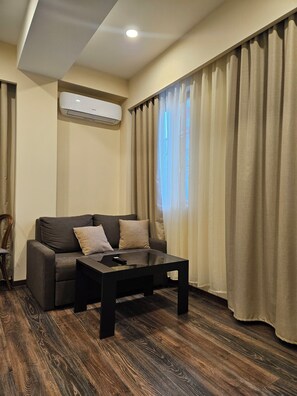 华丽公寓 | 起居区