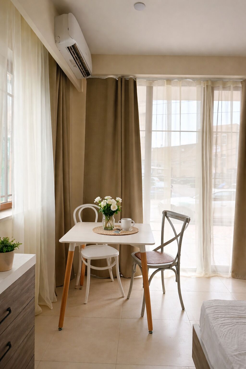 Basic Apartment | In-room dining