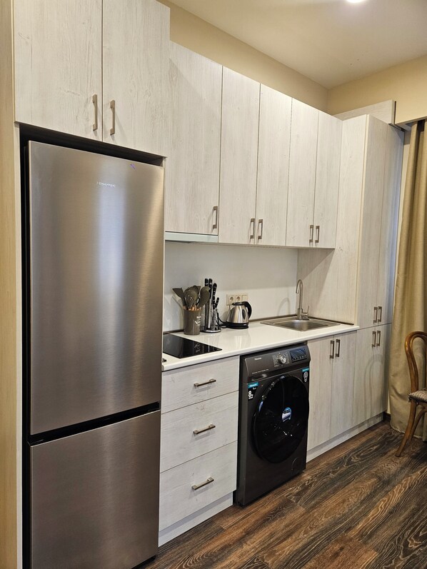 Deluxe Apartment | Private kitchen - Nacho Apartments (Yerevan)