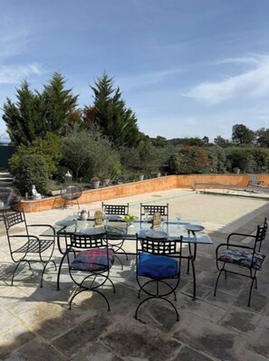 Outdoor dining - Single-storey villa. Private pool. 6 people max. (Montauroux)