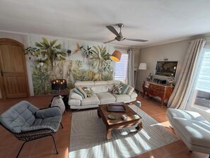 Living area - Single-storey villa. Private pool. 6 people max. (Montauroux)