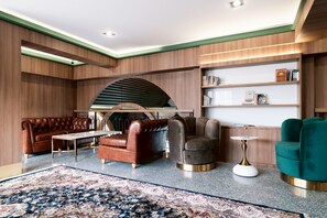 Interior - Krungthai Hostel Station (Taladplu)