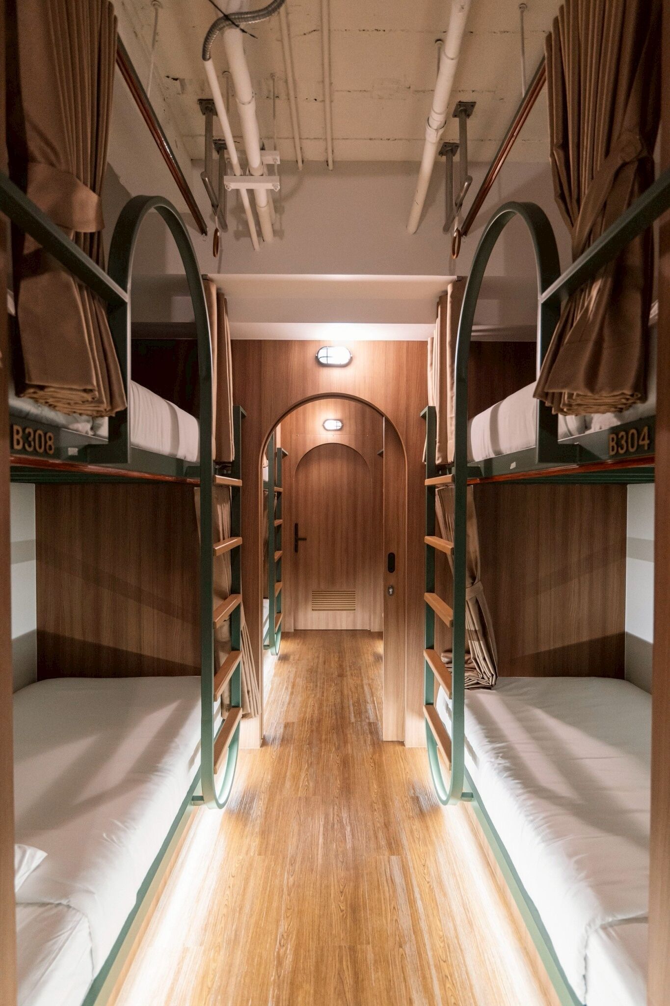 Dormitorio condiviso, per sole donne, non fumatori