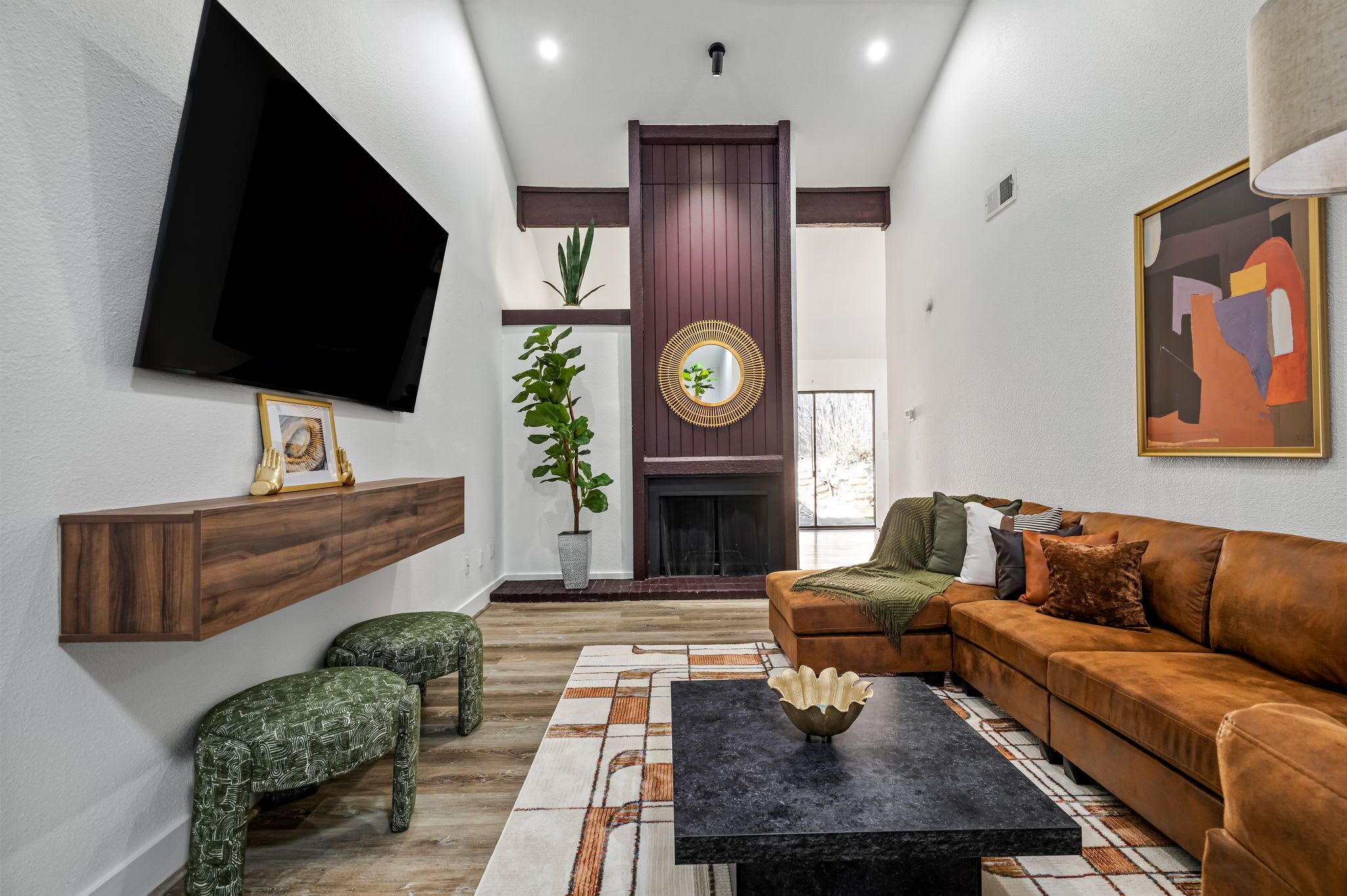 Smart TV, fireplace, offices