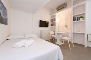 1 bedroom, iron/ironing board, WiFi, bed sheets - Conduits Loft-city center  (Roma)