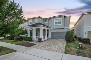Exterior - 7BR house with game room near Disney (Kissimmee)
