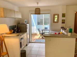 Private kitchen - Kay Ti Sable - Apt on Diamant beach (Le Diamant)