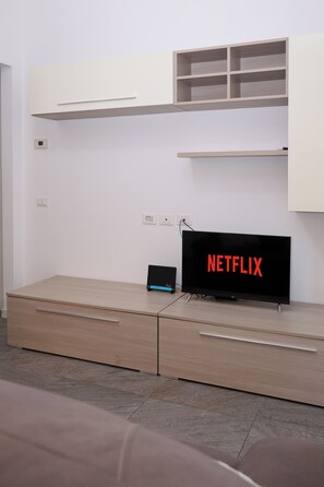 Interior - Modern Apartment in Lecco's Most Famous Neighborhood - Casa Lucia 22 (Lecco)